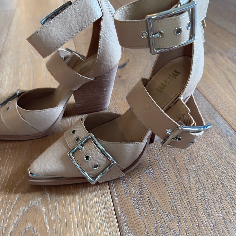 Mi.iM Beige Buckle Block Heel Women's Shoes - Picture 3 of 7